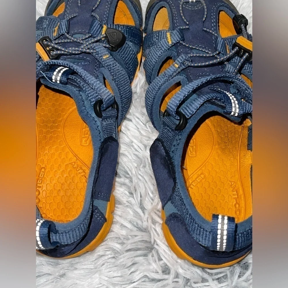 Keen sandals hiking navy